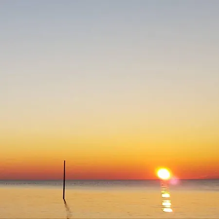 Agon-coutainville, Bord De