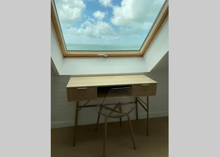 Agon-coutainville, Bord De Villa